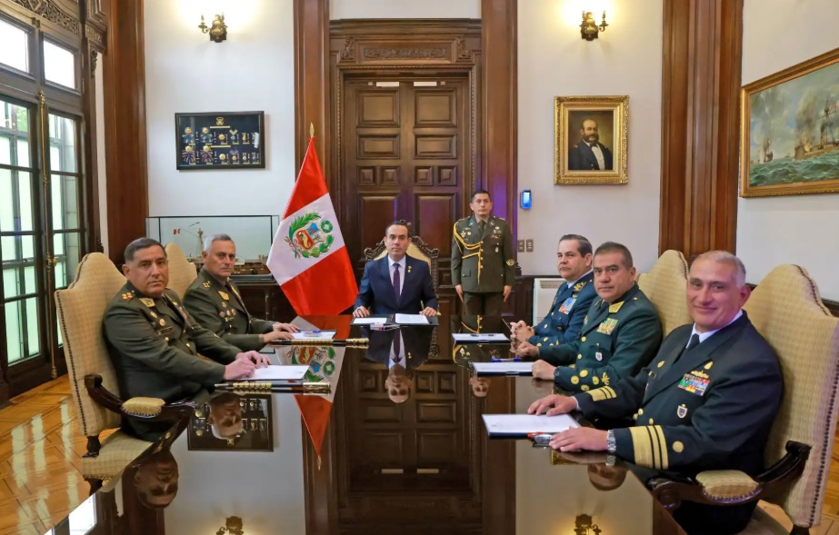 Presidente Jerí convocó a FF.AA. y PNP para evaluar acciones ante criminalidad