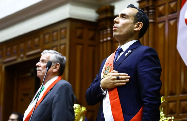 Cuestionado José Jerí asume en la madrugada presidencia del Perú