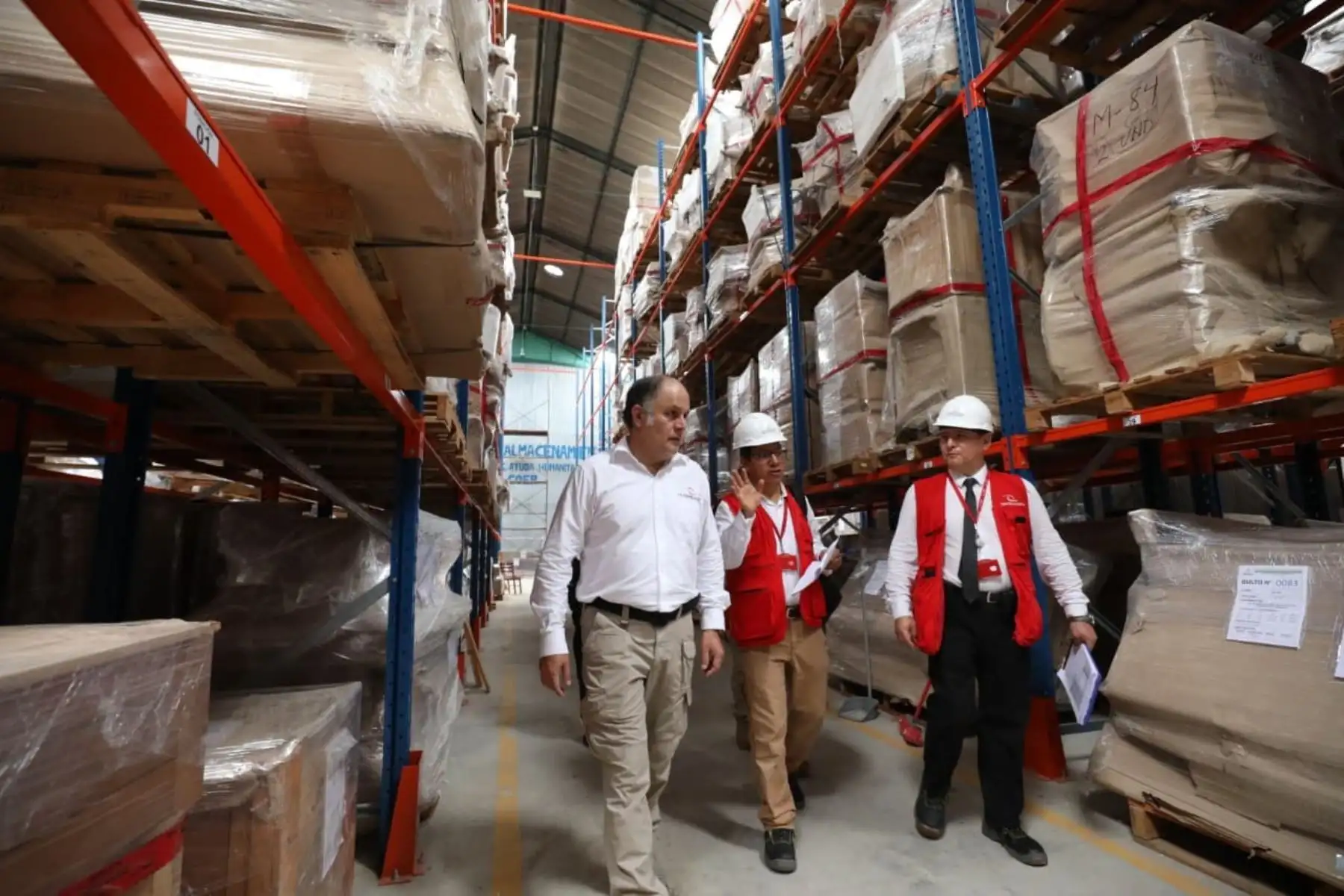 Hallan más de 8 000 equipos médicos en almacén del Gore