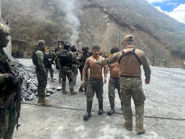 Comando Unificado Pataz rescata a 15 personas secuestradas en mina