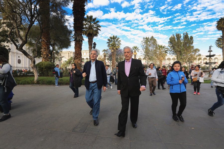 MARIO VARGAS LLOSA, NUESTRO NOBEL AREQUIPEÑO