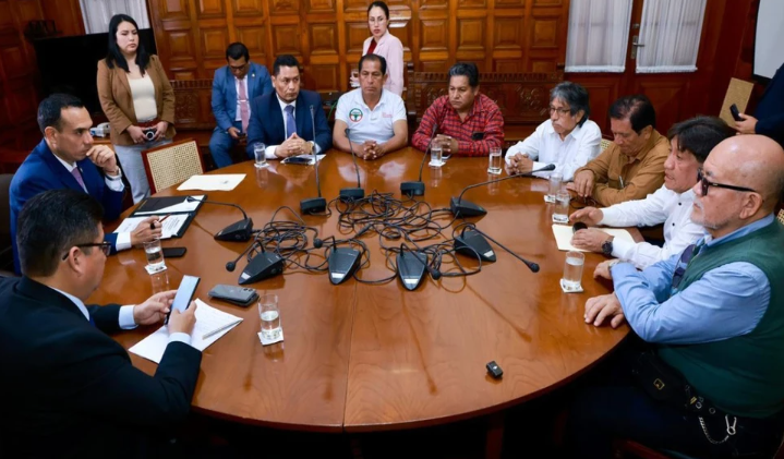 Transportistas llegan a un acuerdo para impulsar ley contra extorsiones