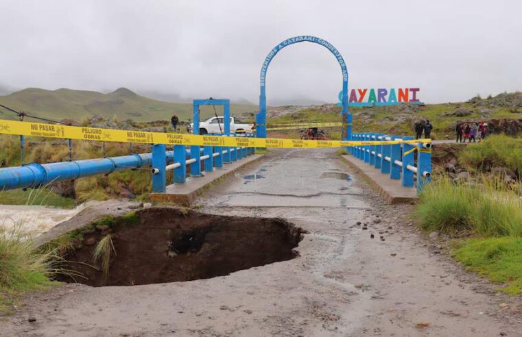 Pobladores de Cayarani permanecen aislados tras colapso de puente vehicular