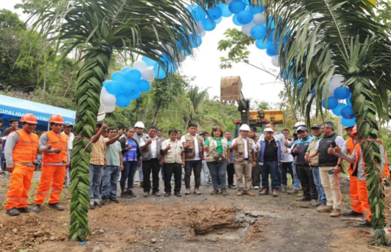 Dan mantenimiento a más de 12 km de caminos vecinales