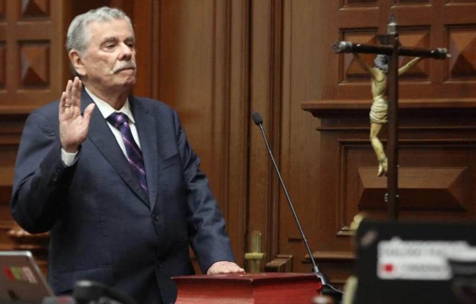 Fernando Rospigliosi asumió la presidencia del Congreso