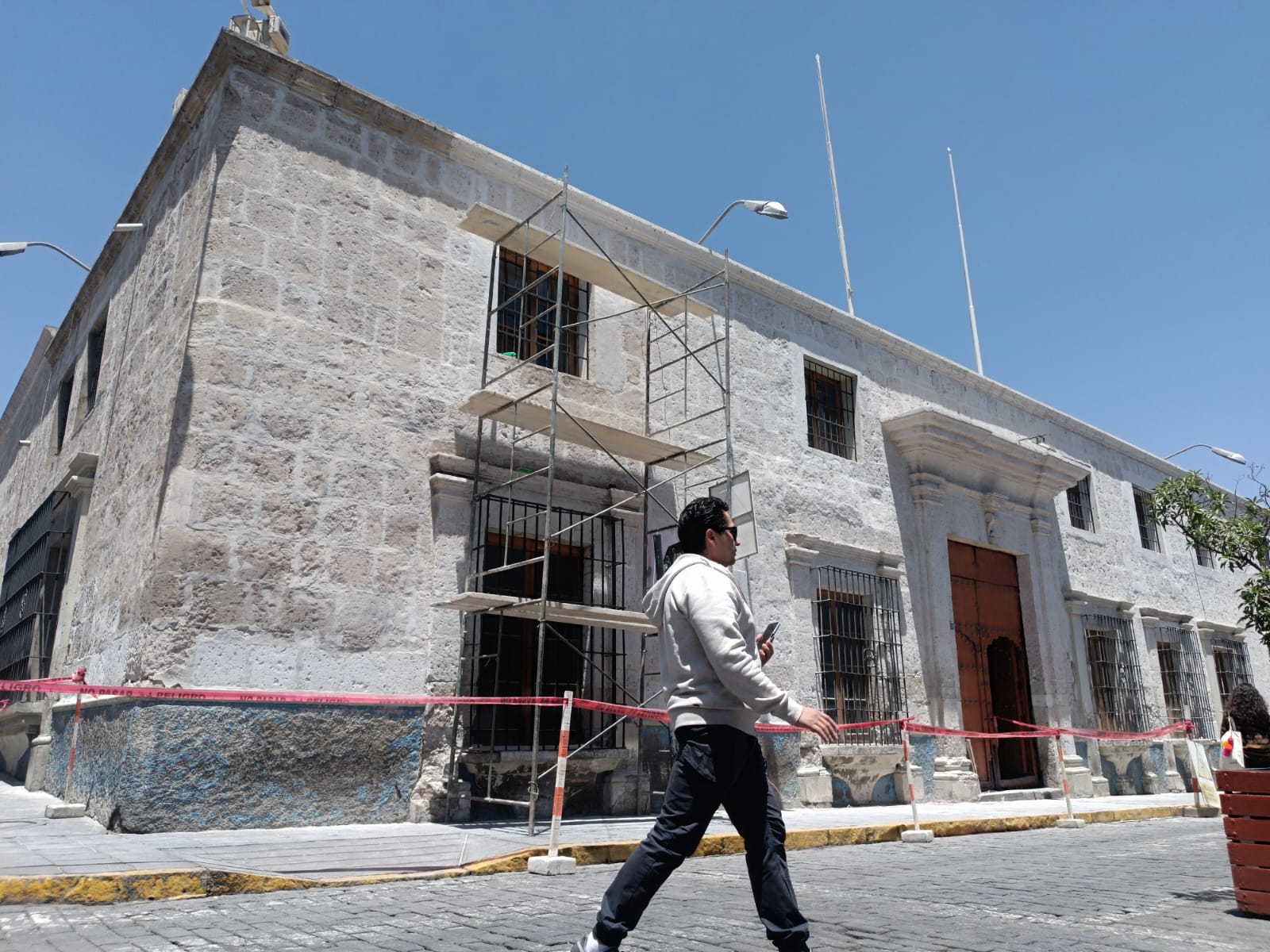 Ejecutan mantenimientos en sistema de bibliotecas previo al Congreso de la Lengua Española