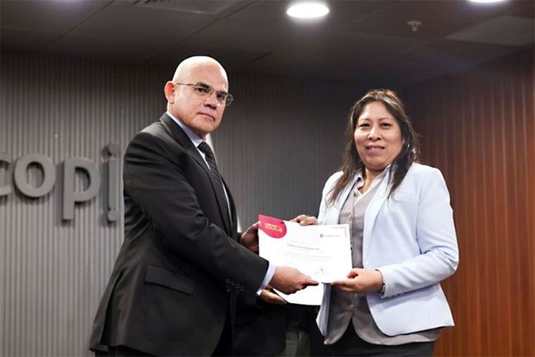 Premier destaca importancia de la educación para acabar con la pobreza