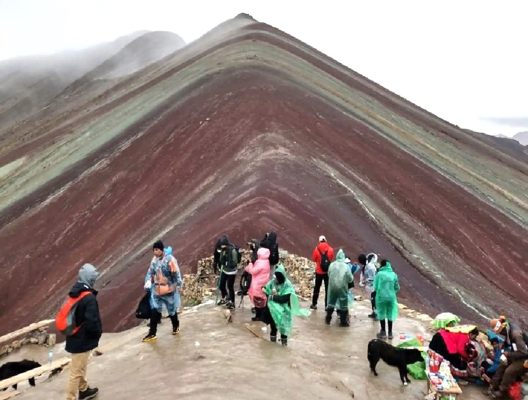 Proponen una administración comunal para la Montaña de Colores Vinicunca