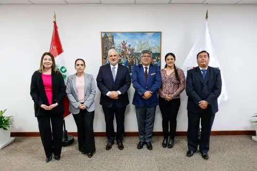 Sector Cultura y Gore se unen para impulsar industrias culturales