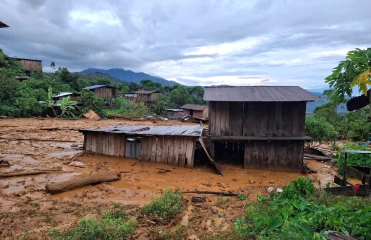 Huaico genera inundación de varias viviendas del distrito Llochegua