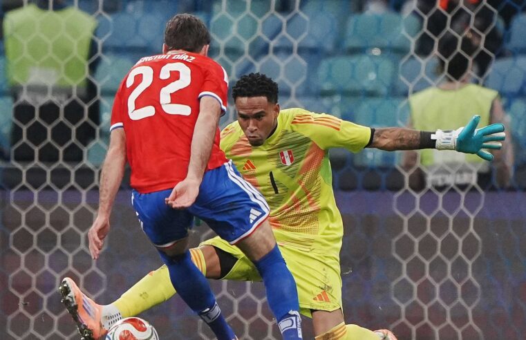 Chile le volteó a Perú con uno menos en cancha
