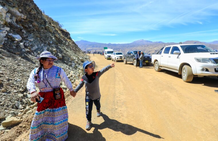 Después de décadas, familias cuentan con vía Llanca-Ucuchachas en Castilla