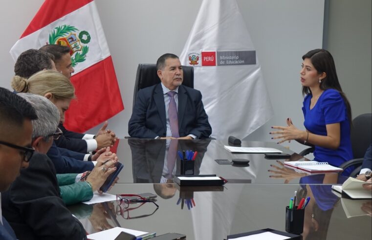 Remodelar estadios Melgar y Umacollo será decisión de Sergio Ludeña