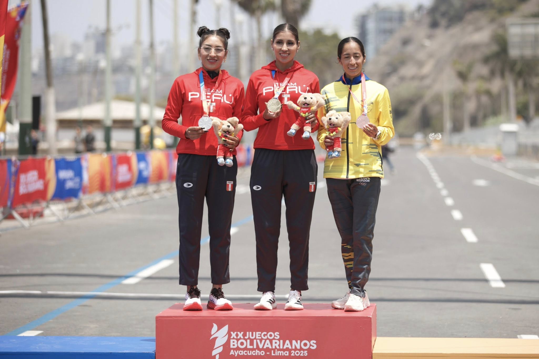 Kimberly García arrasó en marcha de los Juegos Bolivarianos