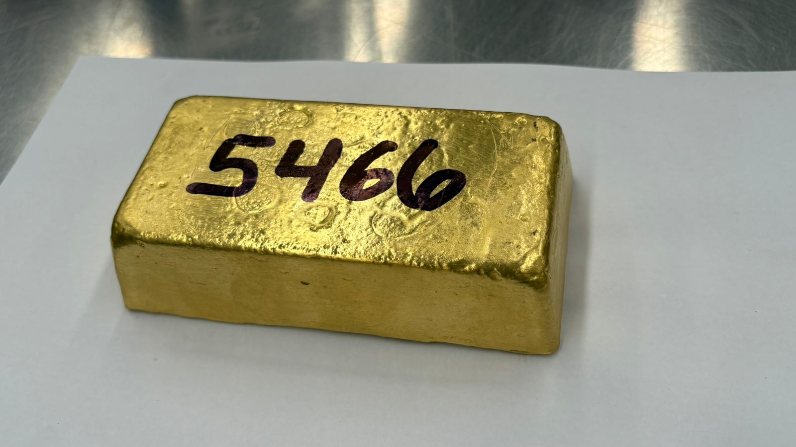 Incautan barra de oro de más de S/2 millones por vínculo con minería ilegal