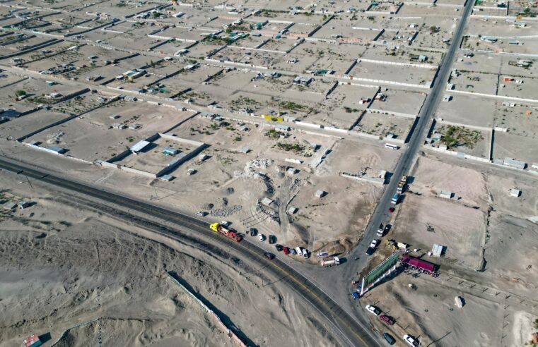 Sánchez construye vía más cara del país y tiene más de un año de retraso