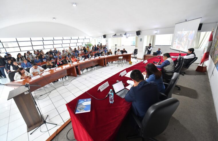 Baja productividad de regidores que tienen una dieta de S/ 3 978