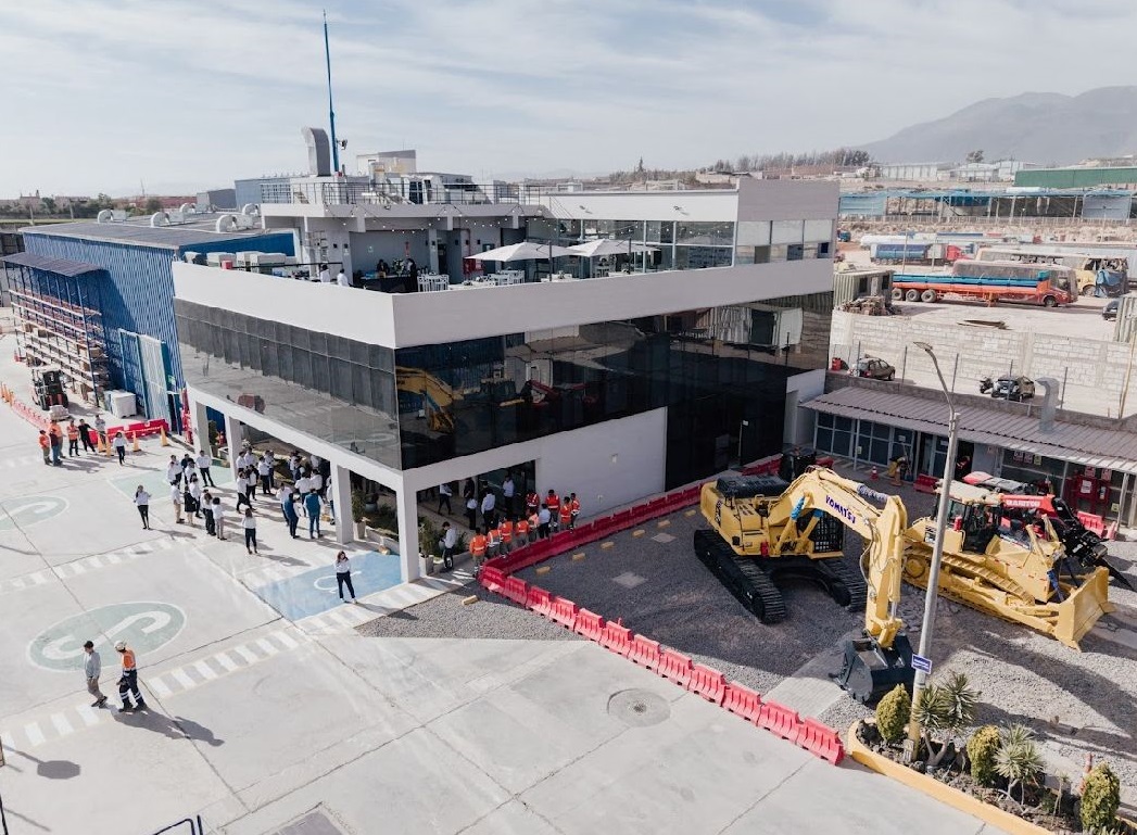 Komatsu-Mitsui inaugura primera sucursal ambientalmente sostenible en Arequipa