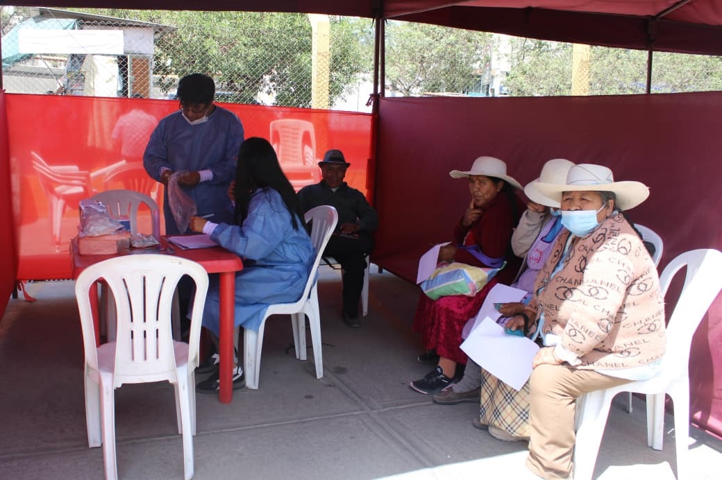 Salud brindó más de 500 atenciones a adultos mayores en campaña gratuita