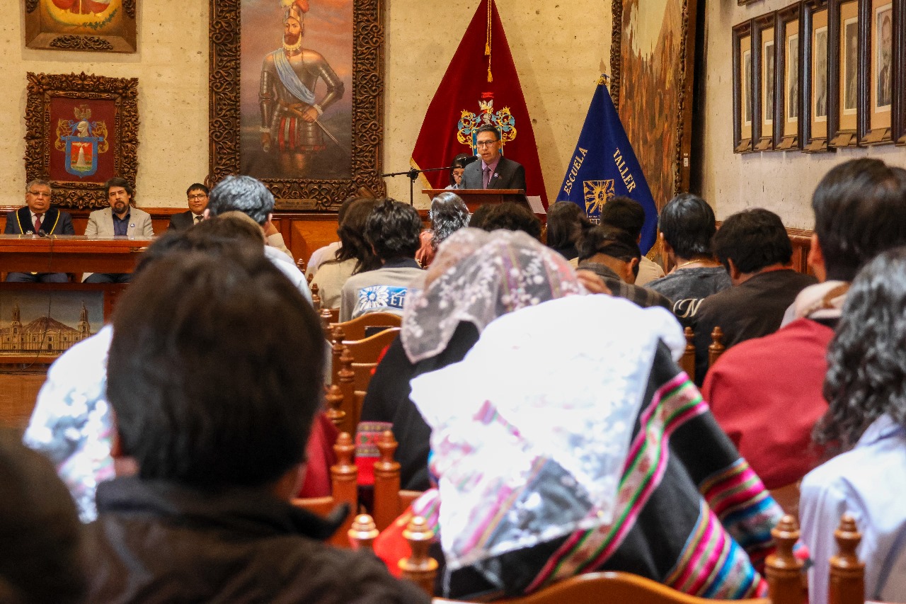 Escuela Taller Arequipa brinda educación gratuita 