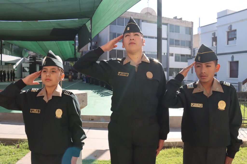 «Mini comisarios” busca formar buenos ciudadanos desde la niñez en Arequipa