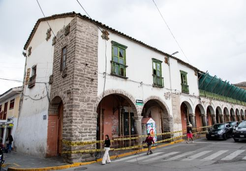 Más de 40 casonas e iglesias del centro están en riesgo de colapso