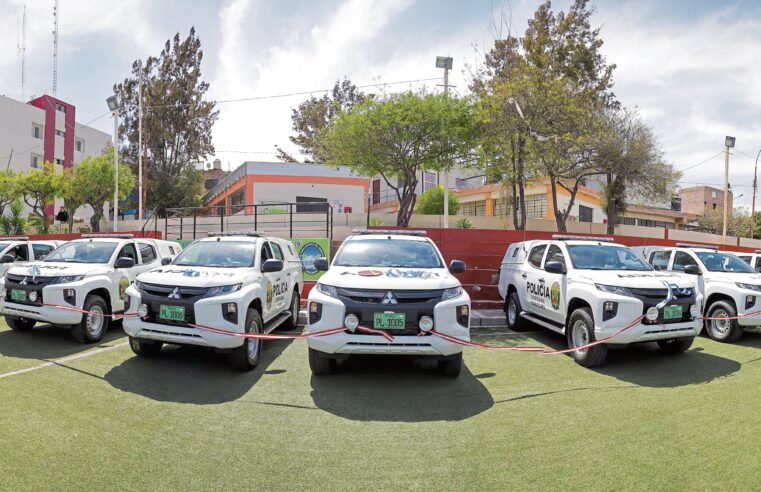 ROHEL SÁNCHEZ. Toda una gestión intentando entregar 100 patrulleros