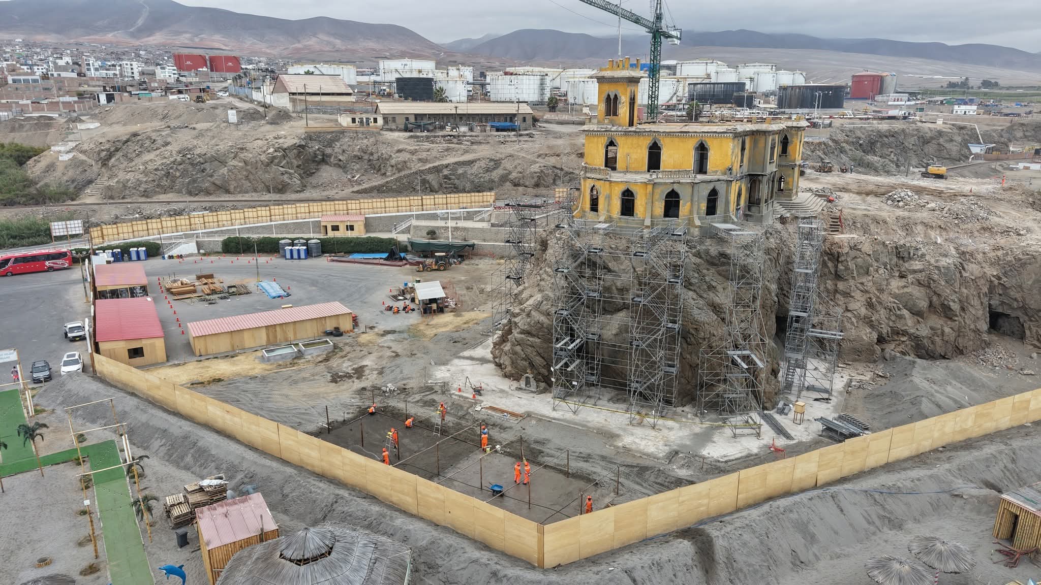 Continúan los trabajos de reconstrucción de histórico Castillo Forga de Mollendo