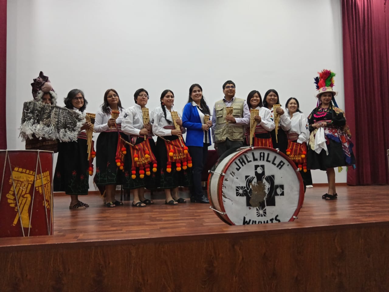 Sikuris con rumbo al sur: Jallalla Warmis llevará su música a Chile y Argentina