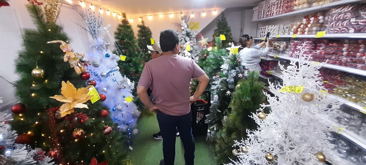 Arequipa comienza a brillar con el espíritu navideño