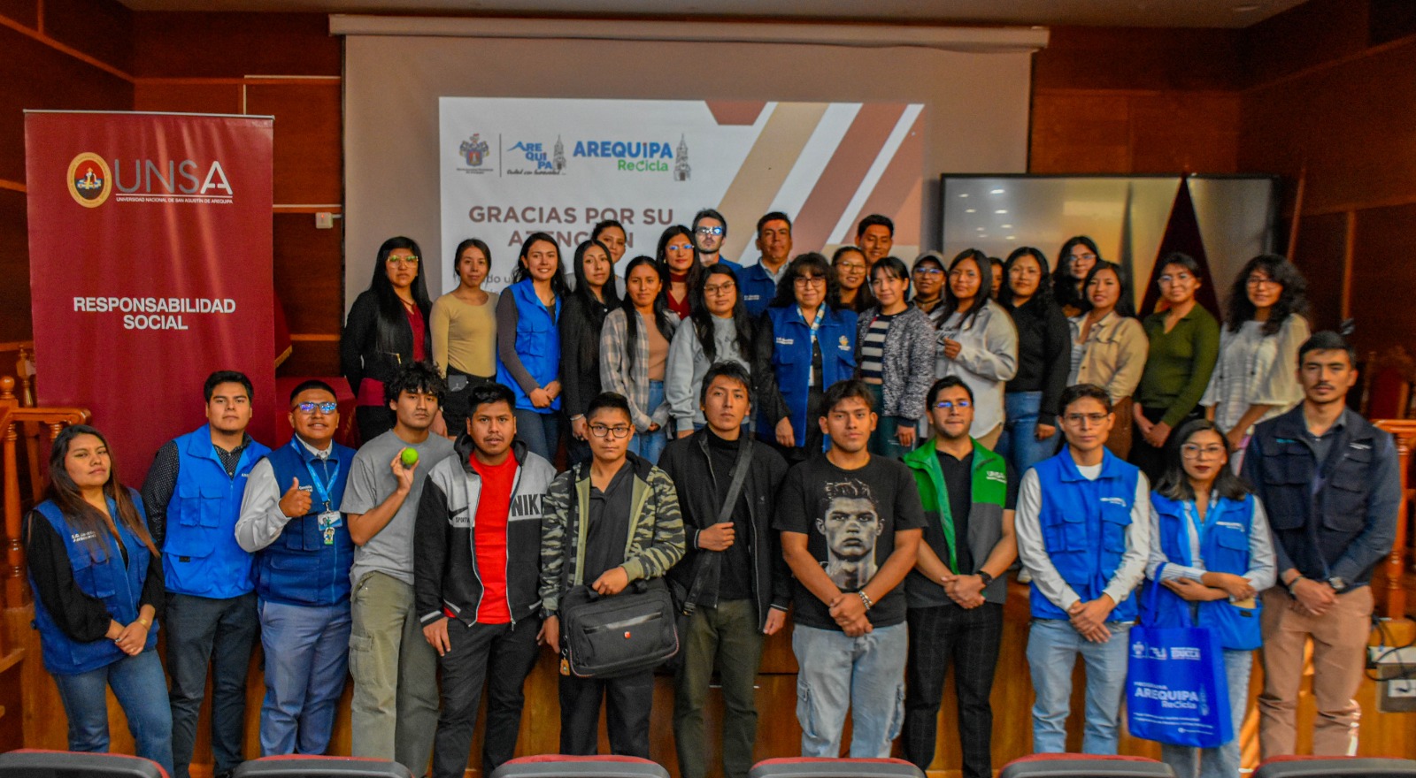 Universitarios se suman al cuidado del medio ambiente en la ciudad