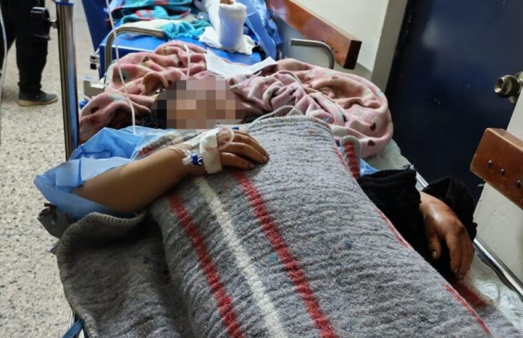 Hospital de Camaná colapsa mientras el nuevo sigue paralizado