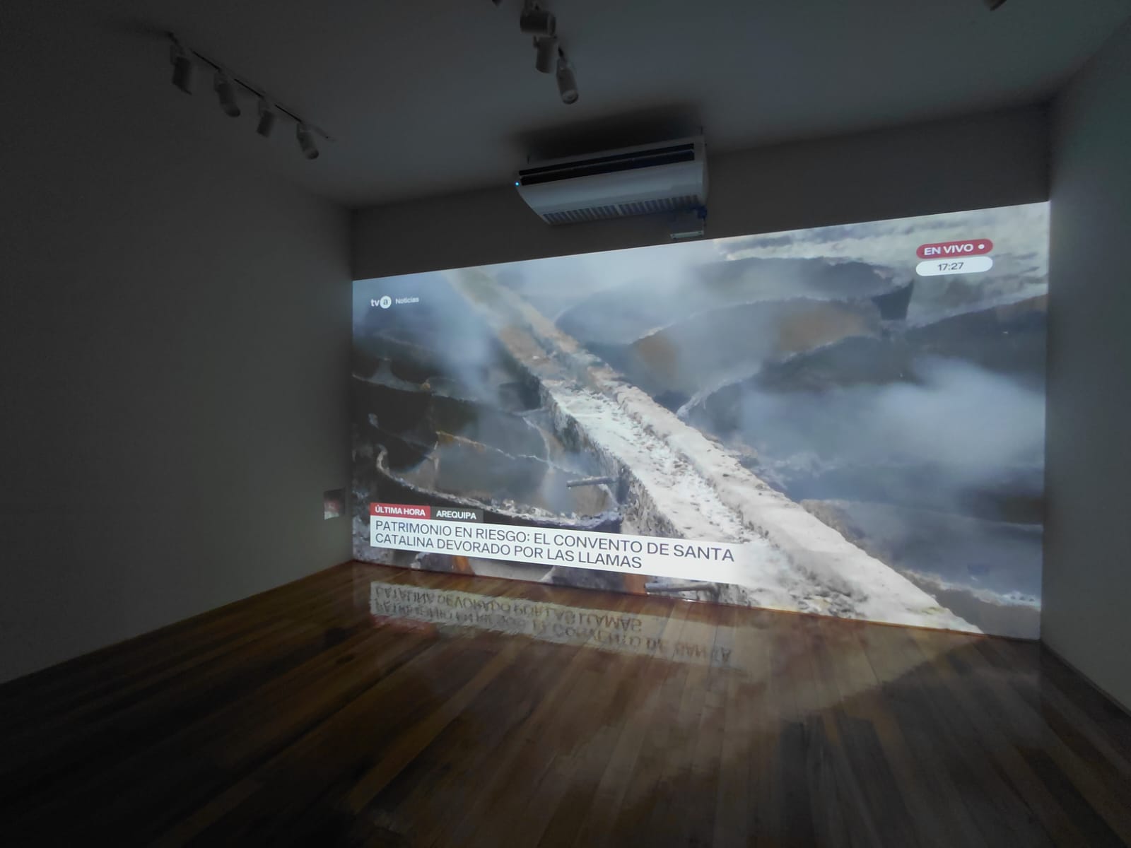 Visita la exposición «Noticias Falseadas» en la Casona Gibson