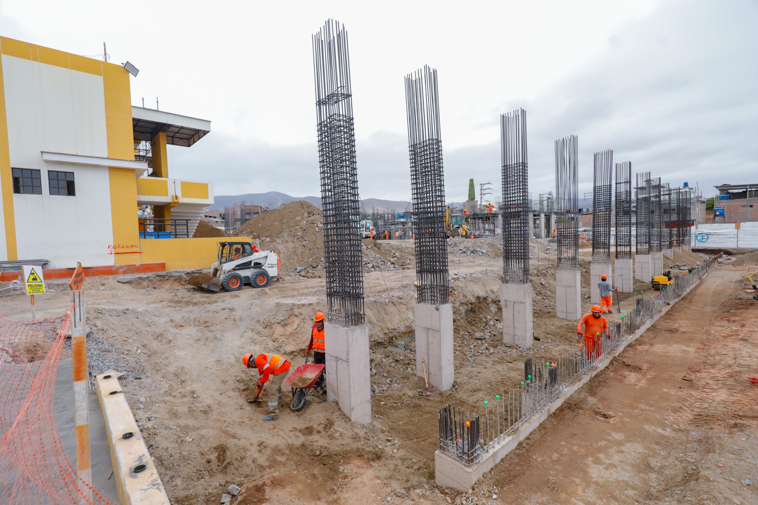 Inspeccionan avances en obra de la I.E. José Carlos Mariátegui