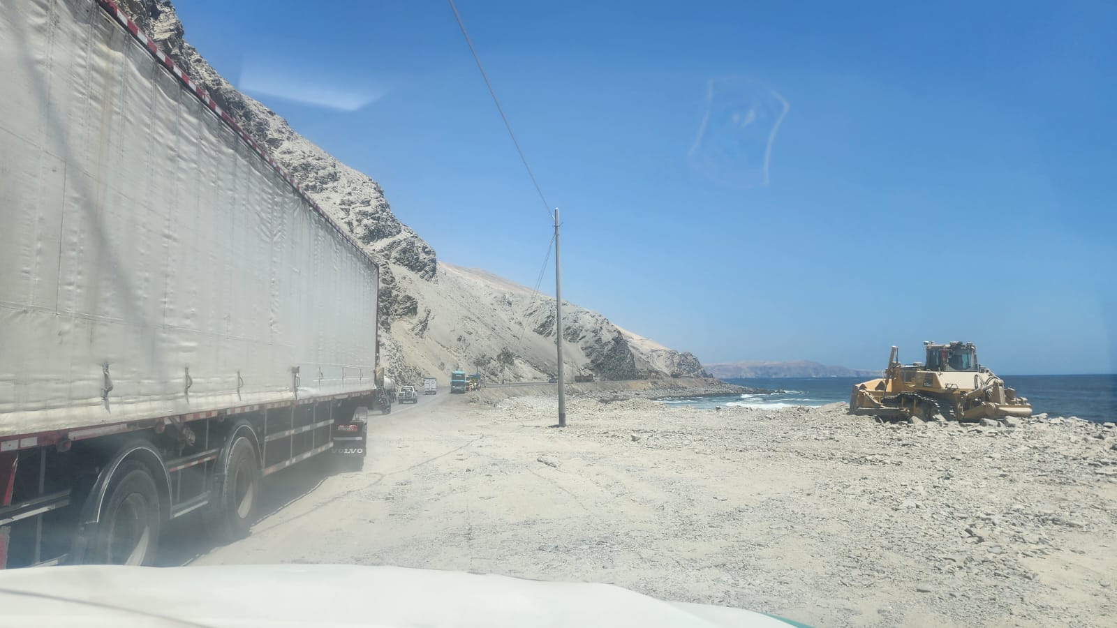 Camino alterno en Atico estará habilitado hasta el lunes