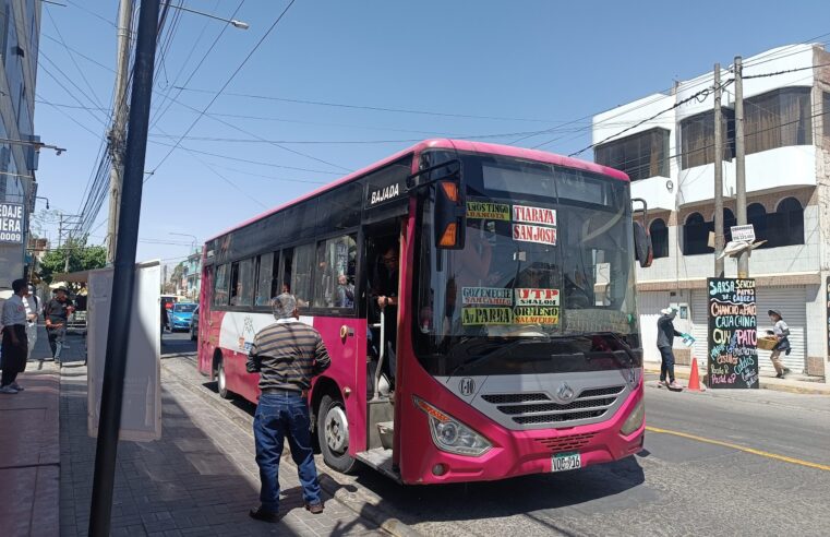 Tiabaya entre falta de agua, obras cuestionadas y transporte insuficiente