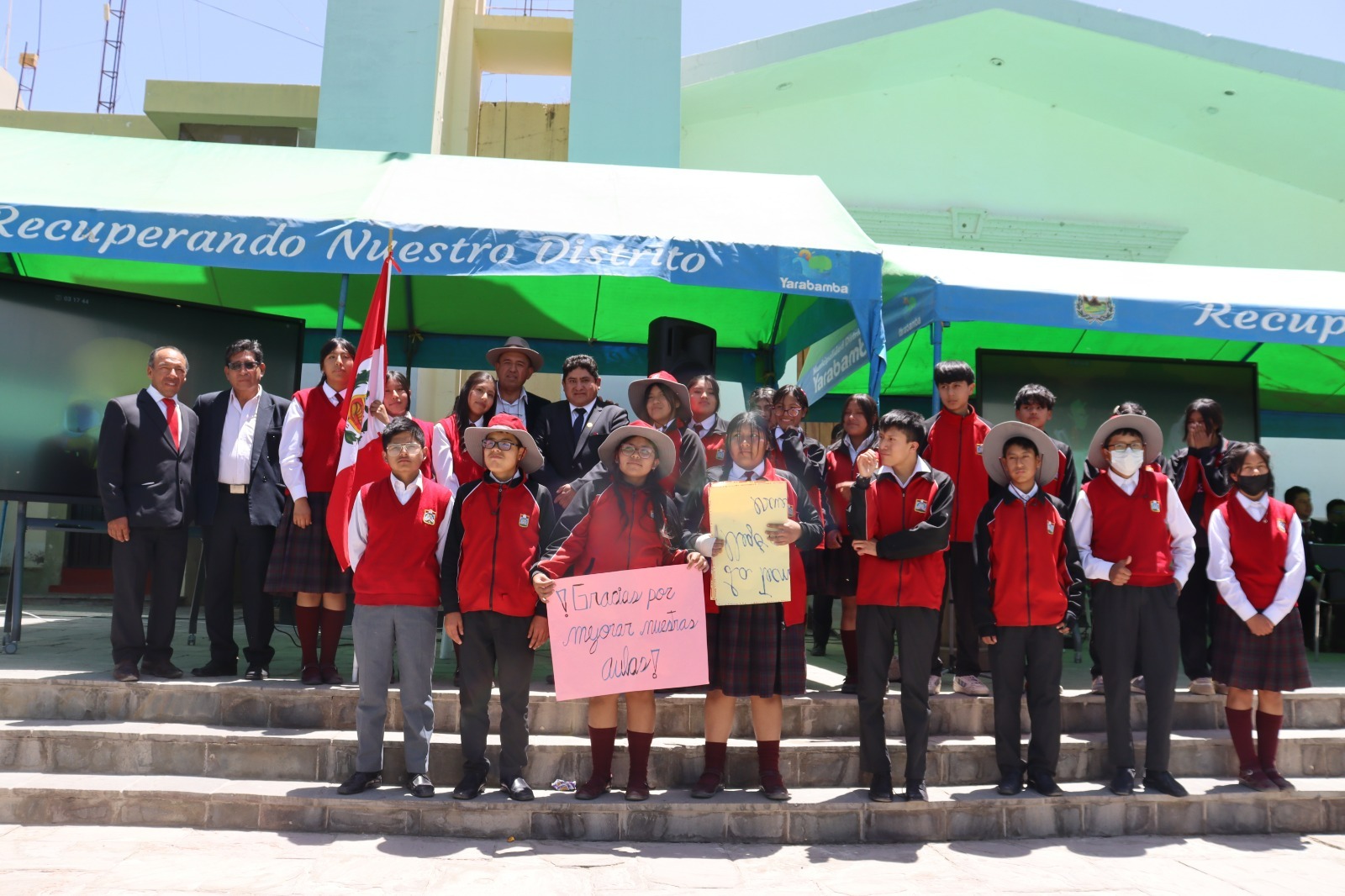 Escolares de Yarabamba se beneficiaron con donativos