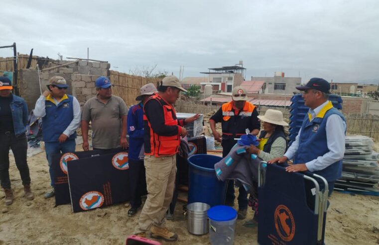 Gore entrega ayuda a damnificados en Camaná