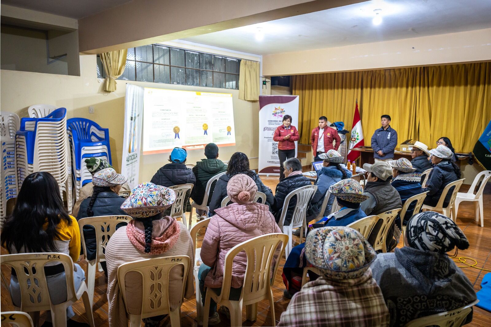 Promueven formalización en el sector turismo en Valle del Colca