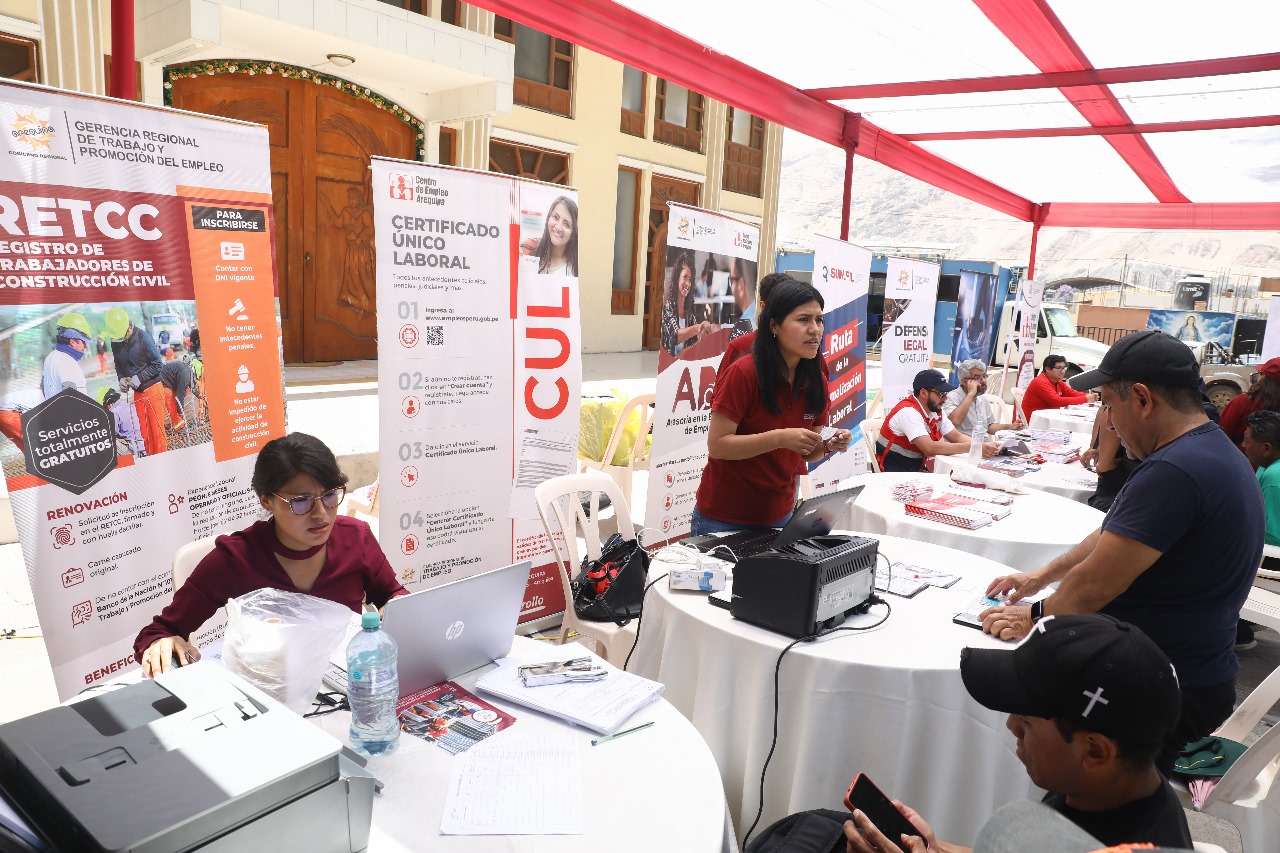 Gerencia de Trabajo lleva servicios gratuitos a distrito Cerro Colorado