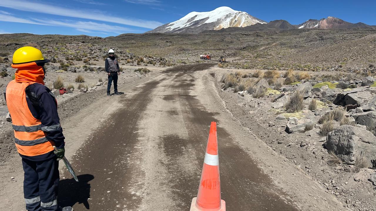 Mantenimiento de la carretera AR-106 beneficia a más de 132 mil pobladores