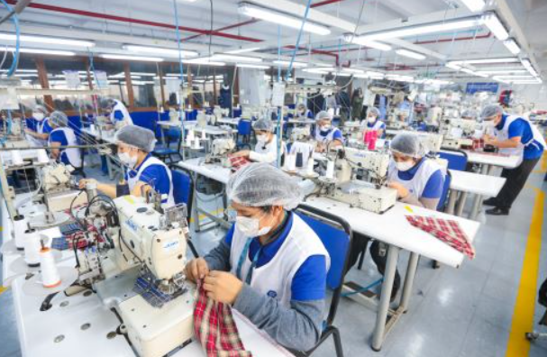 Población ocupada del país creció 1.9 % en tercer trimestre del 2025