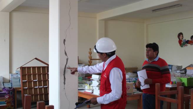 Biblioteca del colegio Hermanos Barrero con riesgo de colapsar