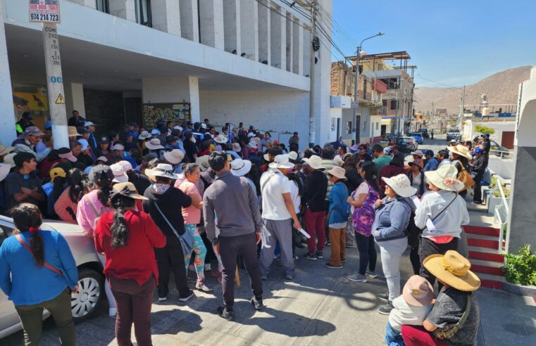 Padres del colegio Felipe Salaverry protestan por retraso de obra