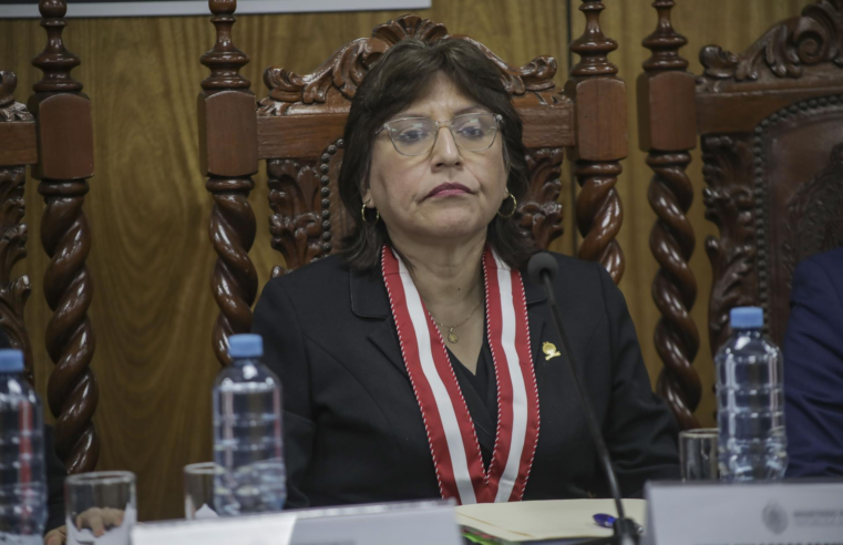 Delia Espinoza denuncia ser “perseguida política”