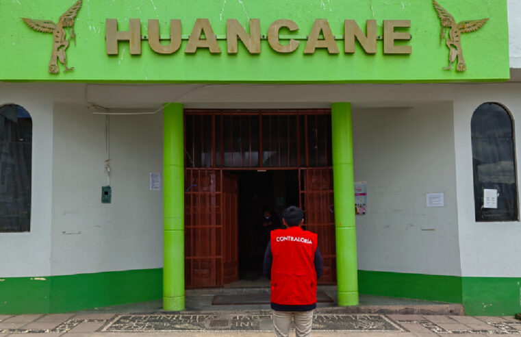 Contraloría detecta pago indebido y adjudicación irregular de obra vial