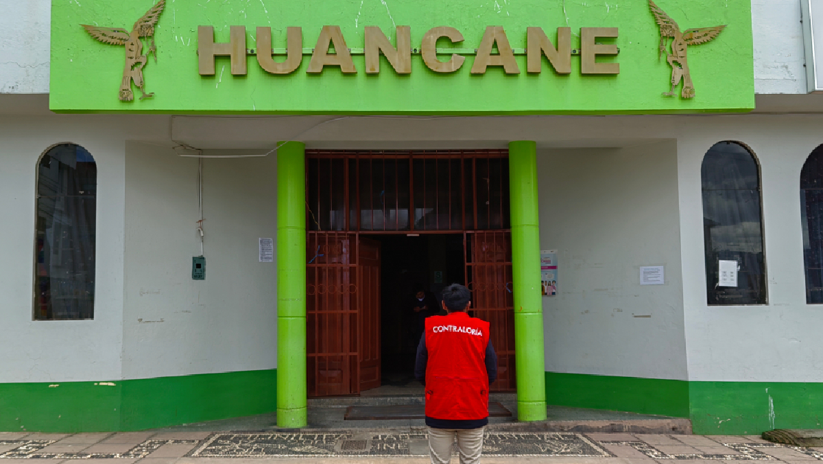 Contraloría detecta pago indebido y adjudicación irregular de obra vial