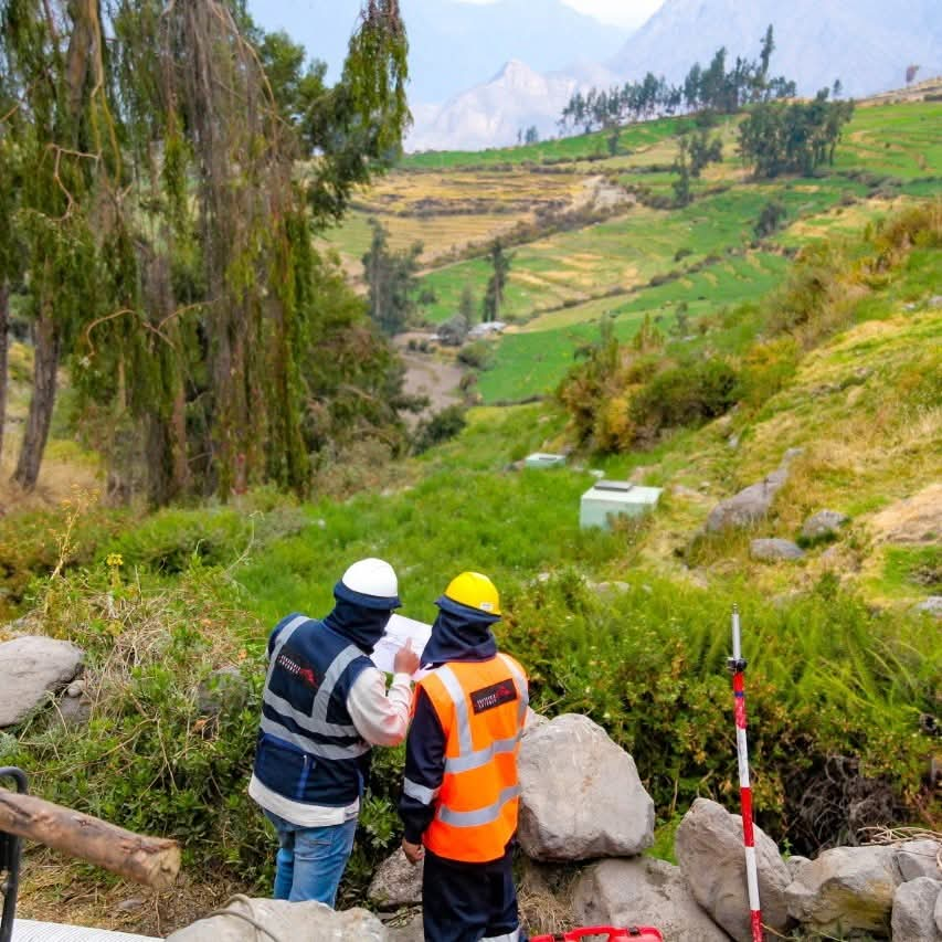 Detectan retrasos, ausencia de personal y fallas en obra de riego en Viraco