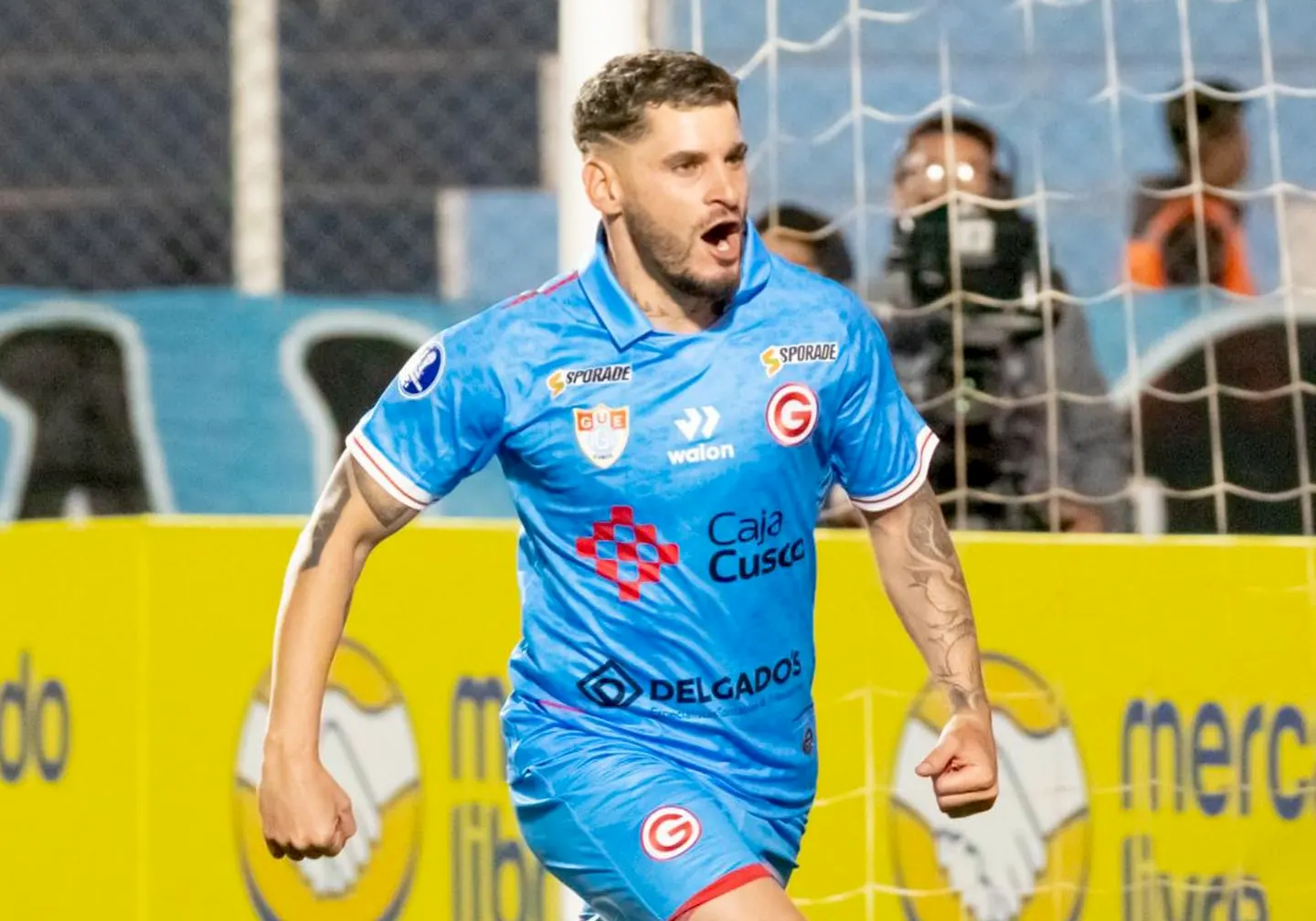 Pablo Erustes a un paso de vestir la “rojinegra”