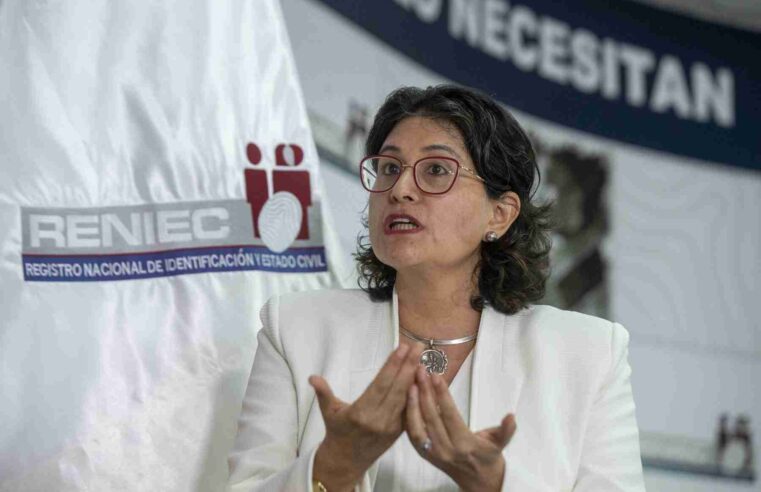 Comisión del Congreso cita a jefa de Reniec para hoy lunes